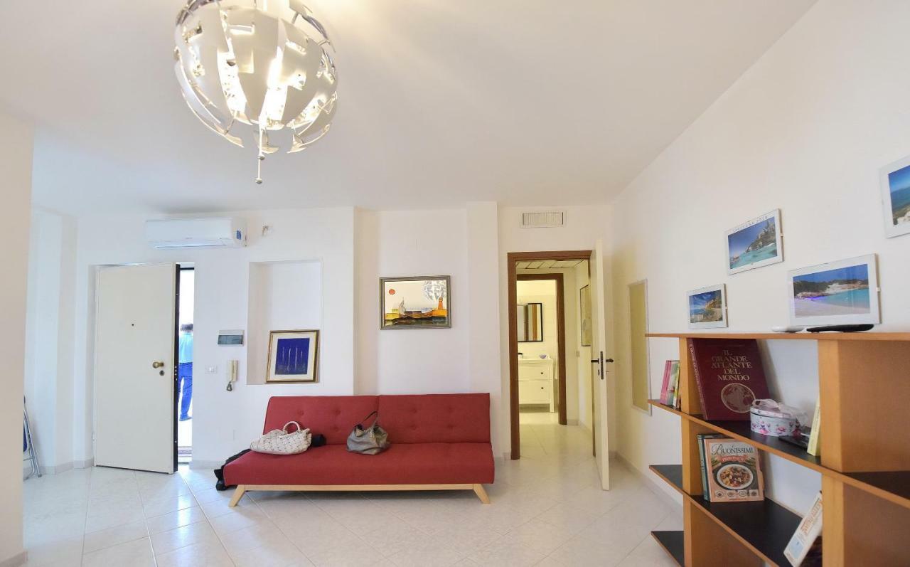 Stella Marina Apartment Quartu Sant'Elena Exterior photo